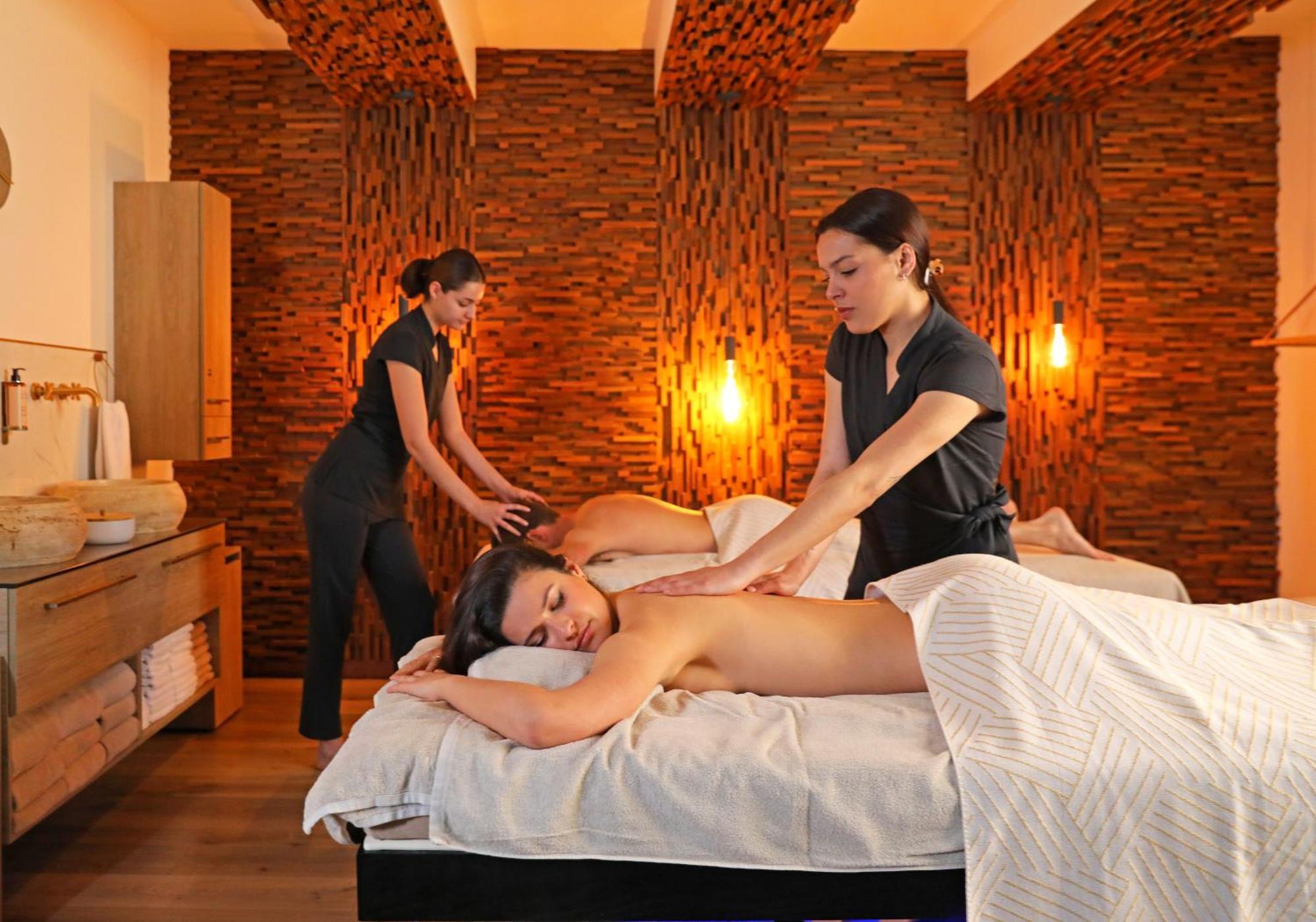 Negrecoste & Hotel 4*